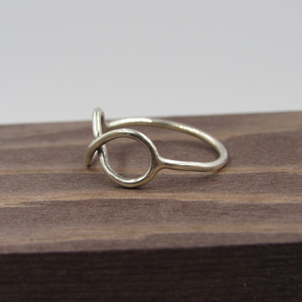 Size 7.25 Sterling Silver Simple Infinity Band - Picture 2 of 7